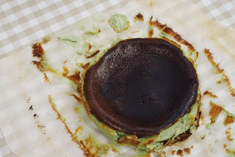 開(kāi)心果味巴斯克蛋糕(圖12) 開(kāi)心果味巴斯克蛋糕(圖12)