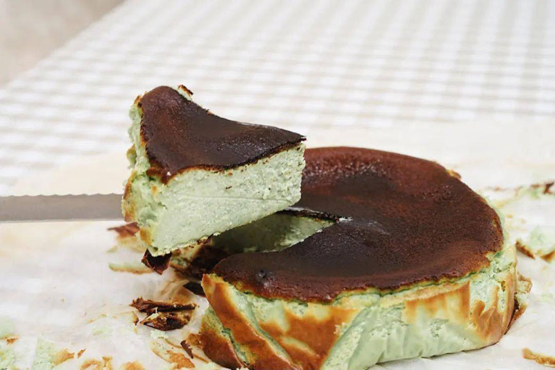 開(kāi)心果味巴斯克蛋糕(圖14) 開(kāi)心果味巴斯克蛋糕(圖14)