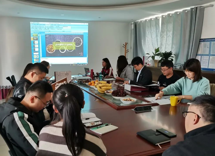 西微雅邀請(qǐng)美國(guó)加州葡萄干管理委員會(huì)陸老師為員工進(jìn)行產(chǎn)品培訓(xùn)(圖3) 西微雅邀請(qǐng)美國(guó)加州葡萄干管理委員會(huì)陸老師為員工進(jìn)行產(chǎn)品培訓(xùn)(圖3)